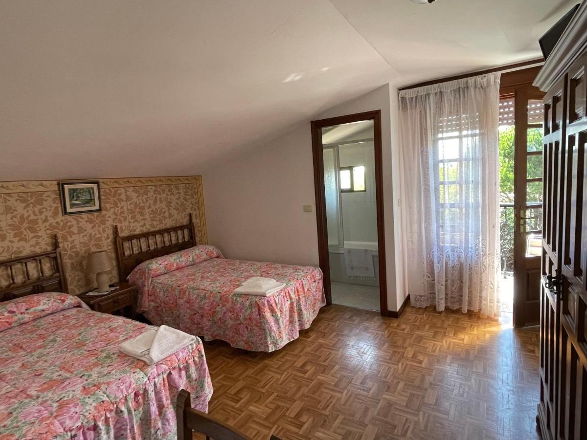 Hostal Restaurante Luz De Luna Villanueva De Arosa Buitenkant foto